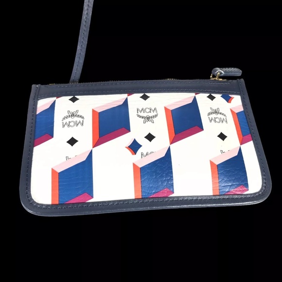 AUTH MCM RARE Monogram White Tote Handbag - Picture 7 of 15